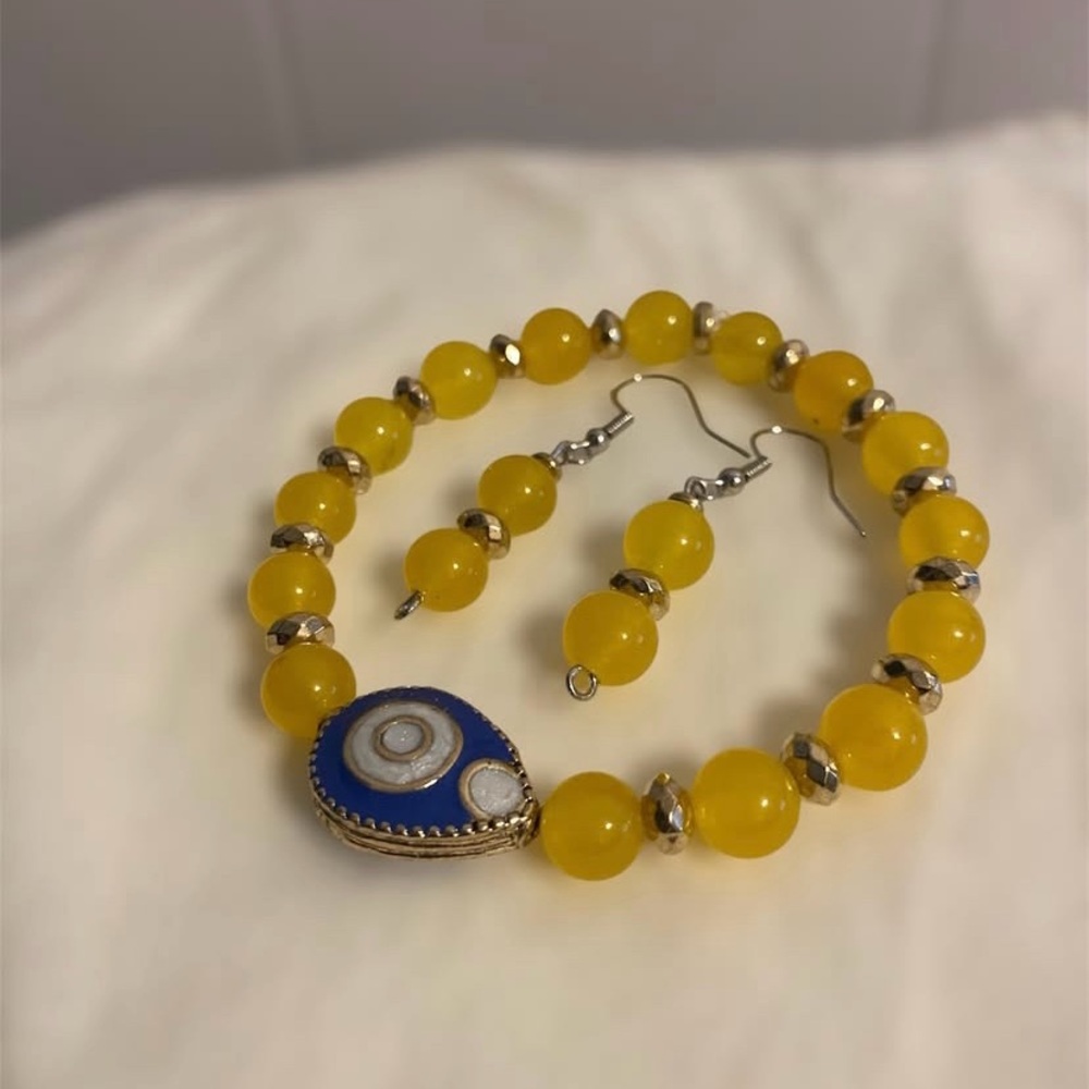 Yellow and Blue Evil Eye Bracelet. Customized @Pictonhandcraftjewelry